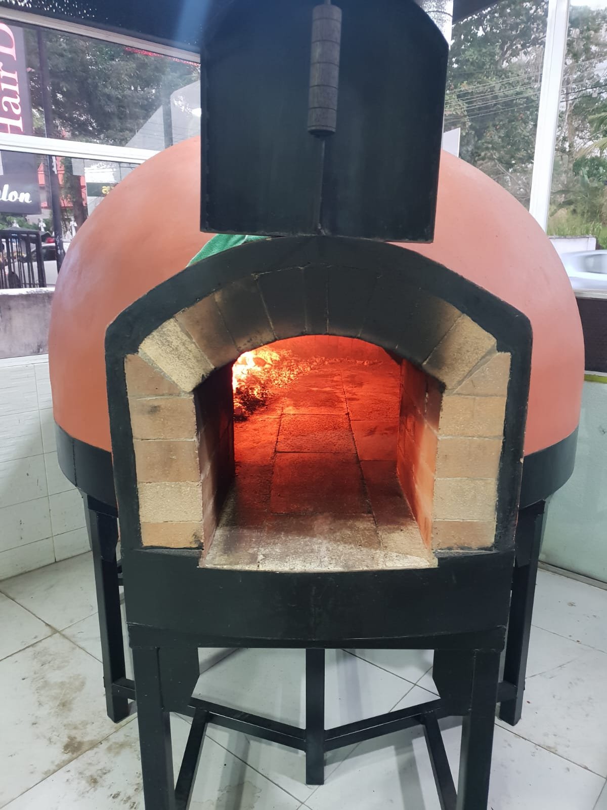 Commercial refractory pizza oven